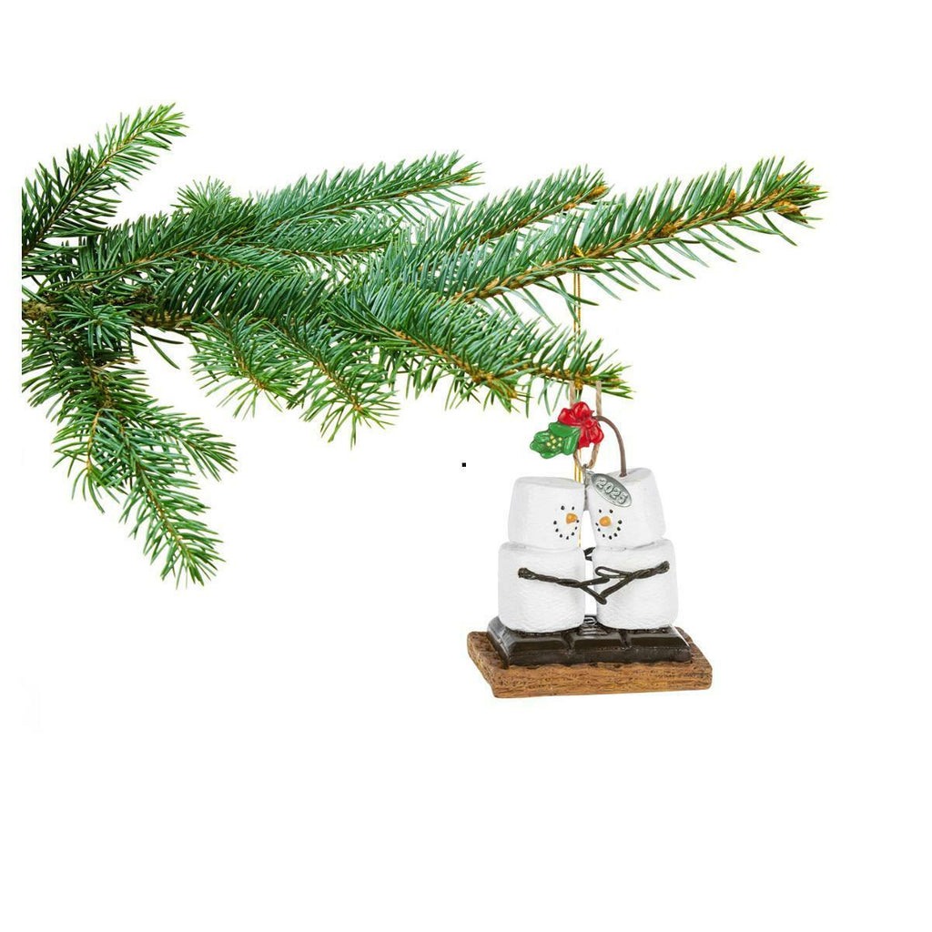 2026 Our First Christmas Ornament Smores Couple with Mistletoe, Wedding Ornament, Mr and Mrs, Kissing Couples First Christmas Smores Ornament in Gift Box